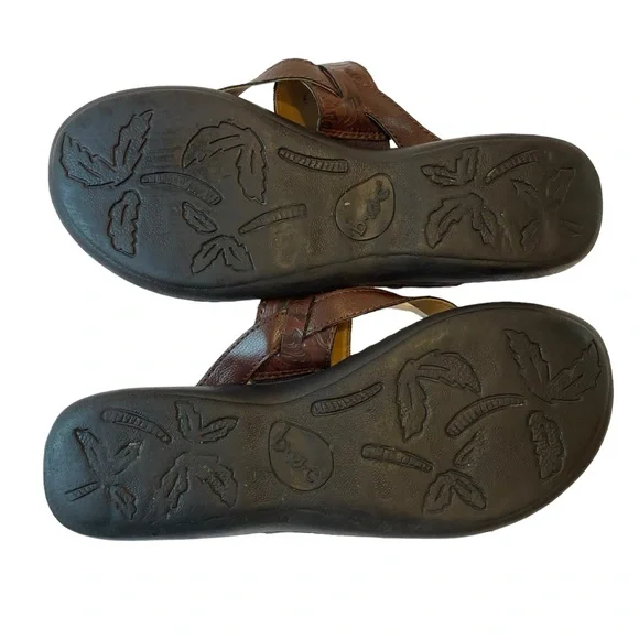 Woman's BOC Reagan Low Heel Thong Sandal Brown Leather with Black Sole Size 8 - Picture 11 of 13